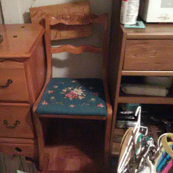 Meet your Posher, Brenda - Picture 2 of 3